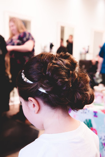 Hair Salon «Chic Concepts Salon», reviews and photos, 607 Irving Park Rd, Roselle, IL 60172, USA