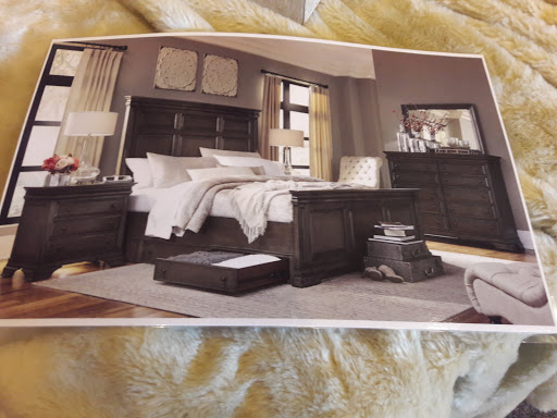 Bedroom Furniture Store «House of Bedrooms», reviews and photos, 1700 S Telegraph Rd, Bloomfield Hills, MI 48302, USA