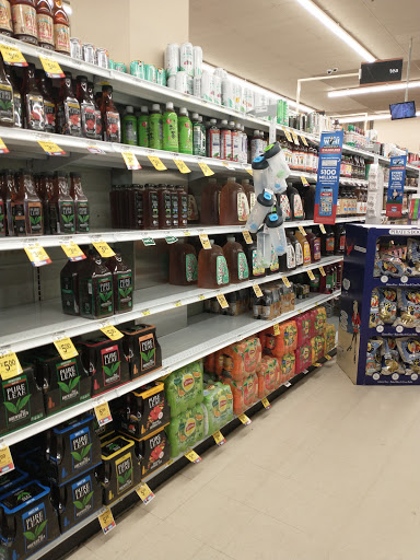 Grocery Store «Safeway», reviews and photos, 2401 N Charles St, Baltimore, MD 21218, USA