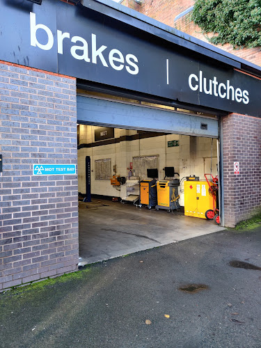 Reviews of Halfords Autocentre Worcester in Worcester - Auto repair shop