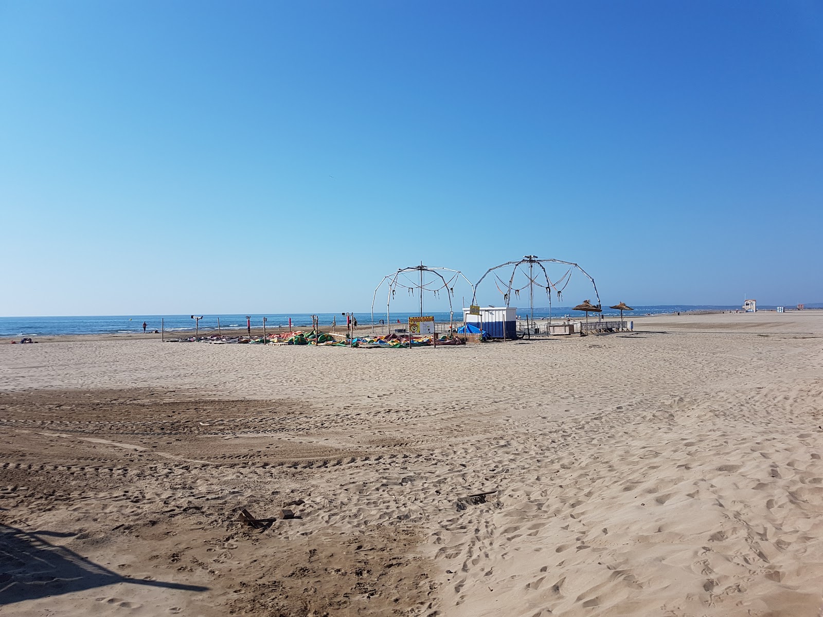 Foto de Les Montilles beach con muy limpio nivel de limpieza