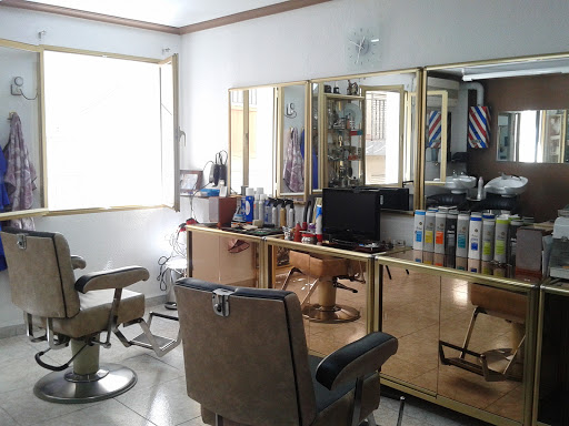 Información y opiniones sobre Peluquería de Caballeros M.Morales de Jaén