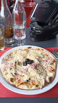 Pizza du Restaurant de fondues La Marmotte à Vars - n°4