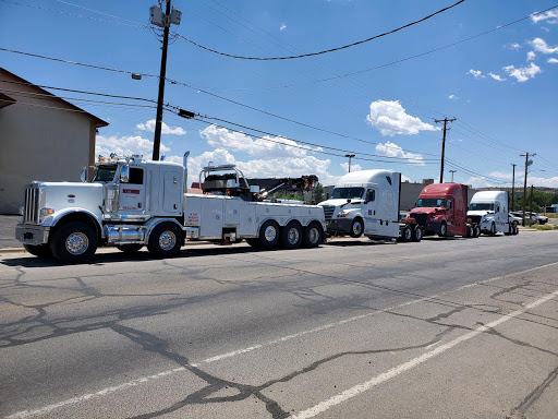 Heavy Towing, Commercial Towing, Big Truck Towing, Big Tow Truck Towing,