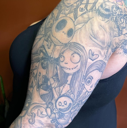 Find tattoo ideas crown for your next unique tattoo in Transfer at Studio Antherium Tattoo