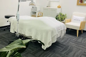 Rowena Booth Holistic Rejuvenation and Acupuncture image