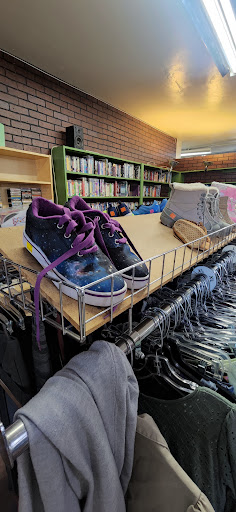 Thrift Store «L.A. Road Thrift Store», reviews and photos, 3516 N Eagle Rock Blvd, Los Angeles, CA 90065, USA