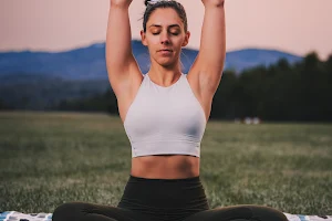 Melisande Yoga Mont-Tremblant image