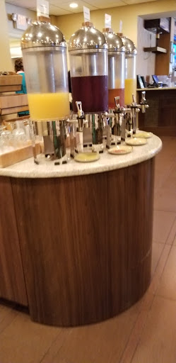 Hotel «DoubleTree by Hilton Hotel Tinton Falls - Eatontown», reviews and photos, 700 Hope Rd, Eatontown, NJ 07724, USA