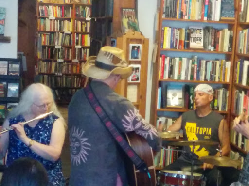 Book Store «Adobe Books & Arts Cooperative», reviews and photos, 3130 24th St, San Francisco, CA 94110, USA