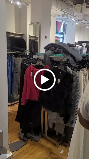 Clothing Store «Express», reviews and photos, 1625 Chestnut St, Philadelphia, PA 19103, USA