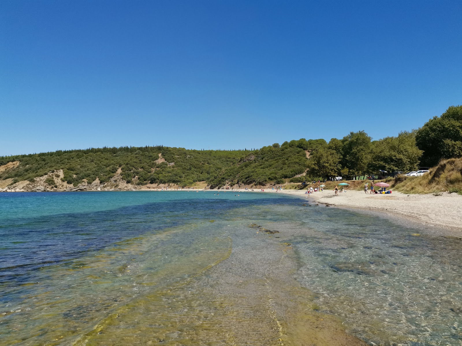 Photo de Uzundere beach avec moyenne baie