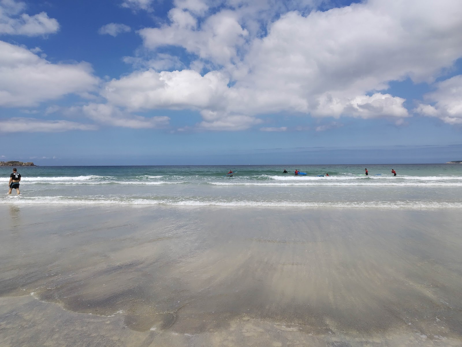 Fotografija Plage des Sables Blancs z srednje stopnjo čistoče