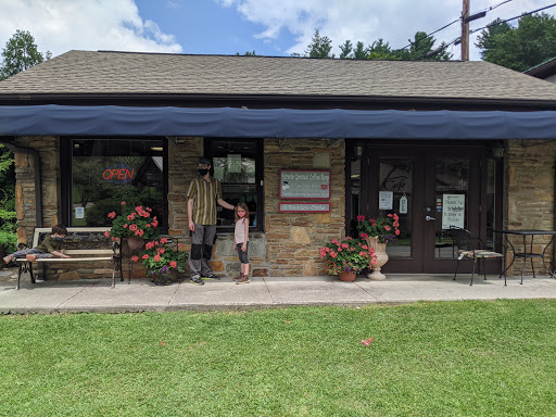 Coffee Shop «Miracle Grounds Coffee Shop», reviews and photos, 8 Fountain Cir, Crossnore, NC 28616, USA