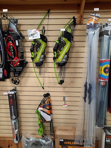 Outdoor Sports Store «Fin Feather Fur Outfitters - Cleveland», reviews and photos, 18030 Bagley Rd, Middleburg Heights, OH 44130, USA