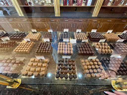 Chocolate and dark chocolate candies