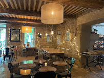 Atmosphère du Restaurant Le Mas à Gordes - n°6