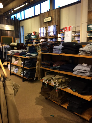 Clothing Store «L.L. Bean», reviews and photos, 340 Legacy Pl, Dedham, MA 02026, USA
