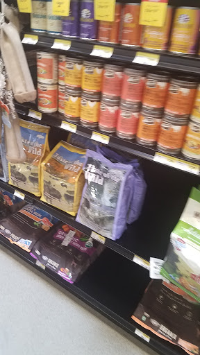 Grocery Store «Earth Fare North Canton», reviews and photos, 3939 Everhard Rd NW, North Canton, OH 44709, USA