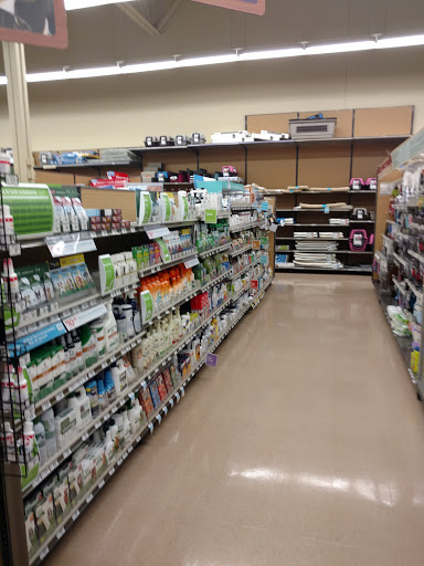 Pet Supply Store «Petco Animal Supplies», reviews and photos, 197 E Dekalb Pike #350, King of Prussia, PA 19406, USA