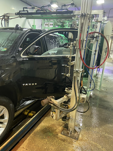 Car Wash «Domark Car Wash & Lube Inc», reviews and photos, 435 S Weber Rd, Bolingbrook, IL 60490, USA