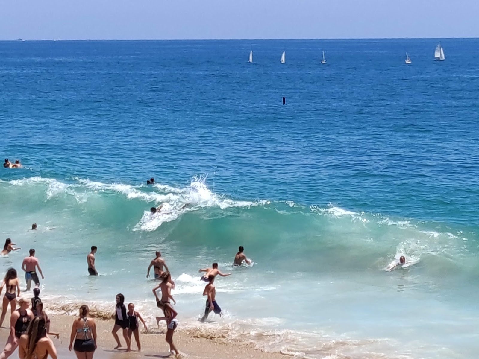 Fotografija Balboa Plaža priljubljeno mesto med poznavalci sprostitve