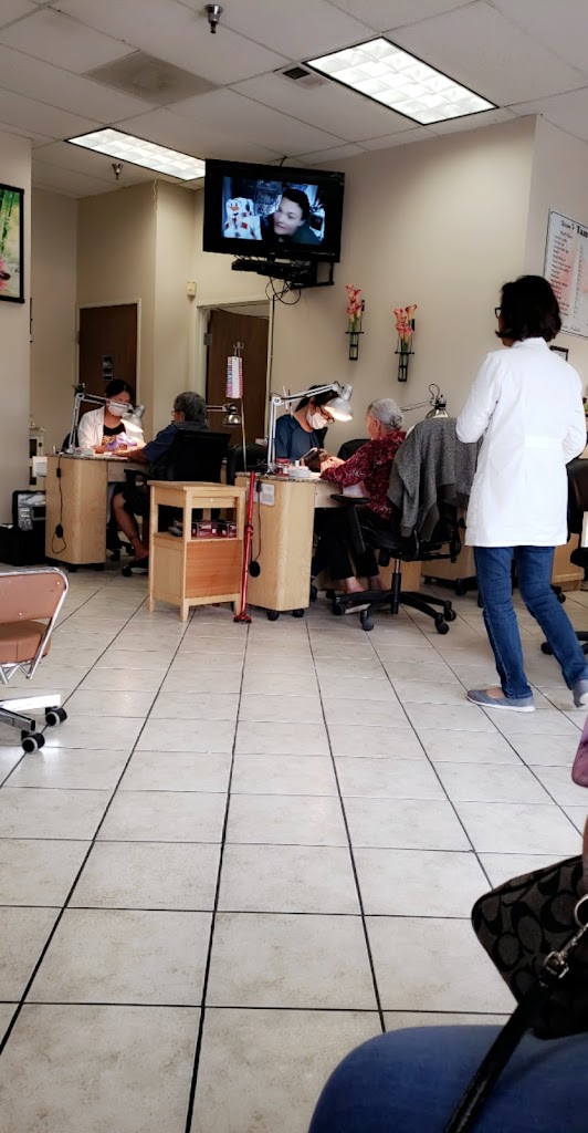 Maria's & Tammy's Beauty Salon 90745