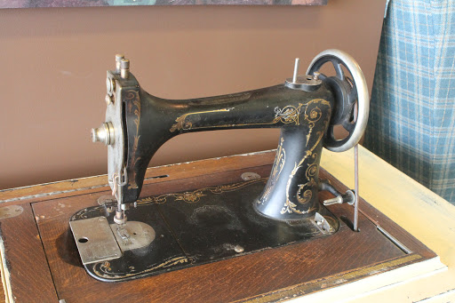 Thrift Store «Youth for Christ Store & Donation Center», reviews and photos, 11124 Chicago Dr, Zeeland, MI 49464, USA