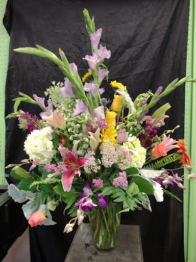 Florist «Designs North Florist & Interiors», reviews and photos, 504 E Cornwallis Dr a, Greensboro, NC 27405, USA