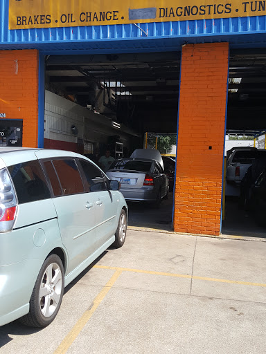 Auto Repair Shop «Solutions Auto Repair», reviews and photos, 7024 Fair Oaks Ave, Dallas, TX 75231, USA