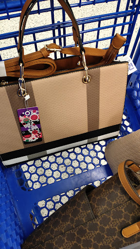 Clothing Store «Ross Dress for Less», reviews and photos, 7111 North Point Pkwy, Alpharetta, GA 30022, USA