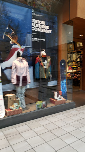 Clothing Store «Zumiez», reviews and photos, 3000 184th St SW #860, Lynnwood, WA 98037, USA