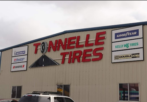 Tonnelle Tires & Truck Wash en Madison