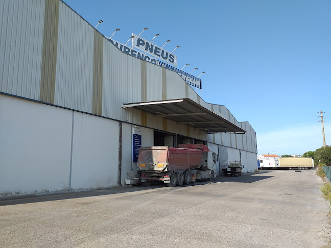 José Lourenço-Pneus e Combustíveis Unipessoal Lda (Carregado e Cadafais) - Alenquer