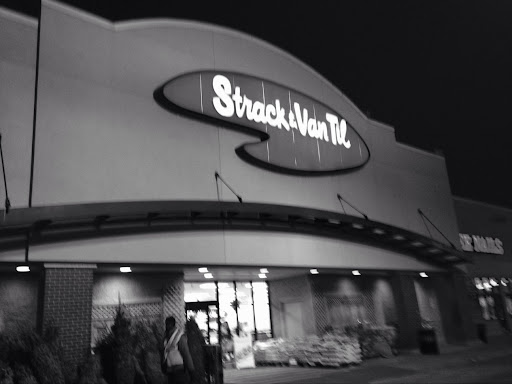 Grocery Store «Strack & Van Til», reviews and photos, 2627 N Elston Ave, Chicago, IL 60647, USA
