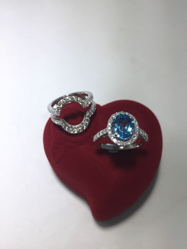 Jewelry Store «Highlands Jewelers-- Jewelery Repair», reviews and photos, 3830 Valley Centre Dr #706, San Diego, CA 92130, USA