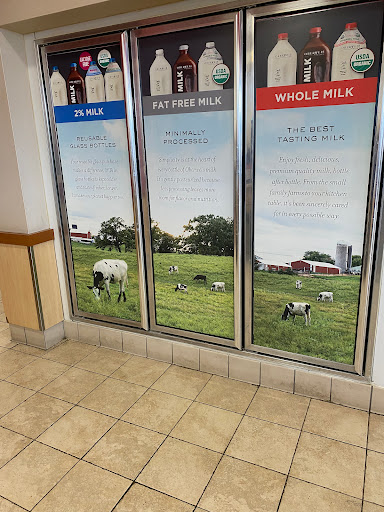 Ice Cream Shop «Oberweis Ice Cream and Dairy Store», reviews and photos, 6854 Rochester Rd, Rochester, MI 48307, USA