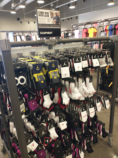 Clothing Store «Nike Factory Store», reviews and photos, 243 Tanger Dr Suite 243, Williamsburg, IA 52361, USA