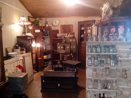 Flea Market «Caldwell Antique Mall & Flea Market», reviews and photos, 5600 Wheeling Ave, Muncie, IN 47304, USA