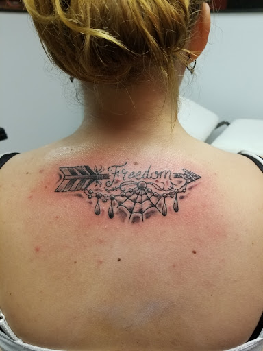 Tattoo Shop «Patriotic Pain Tattoo & Body Piercing», reviews and photos, 5658 William Penn Hwy, Murrysville, PA 15668, USA