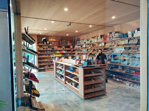 Tobacco Shop «Orange Cigar & More», reviews and photos, 278 Boston Post Rd, Orange, CT 06477, USA