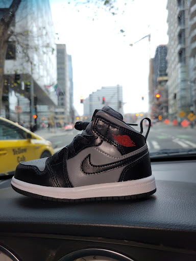 Sporting Goods Store «Nike Seattle», reviews and photos, 1500 6th Ave, Seattle, WA 98101, USA