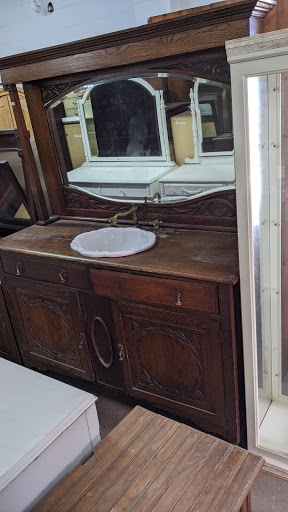 Used Furniture Store «C&D Second Chance», reviews and photos, 201 N Poplar Ave, Sanford, FL 32771, USA