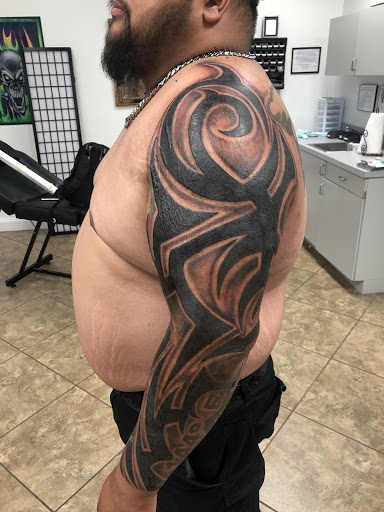 Explore daddy daughter tattoo ideas, creative tattoo ideas in Lakeland, available at Lyons Den Tattoo Company