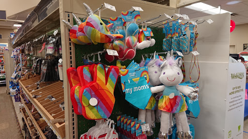 Pet Supply Store «PetSmart», reviews and photos, 1505 11th Ave NW, Issaquah, WA 98027, USA