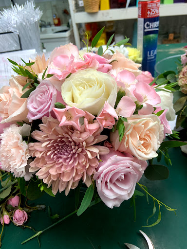 Florist «Agape Florist», reviews and photos, 261 Ridge McIntire Rd, Charlottesville, VA 22903, USA