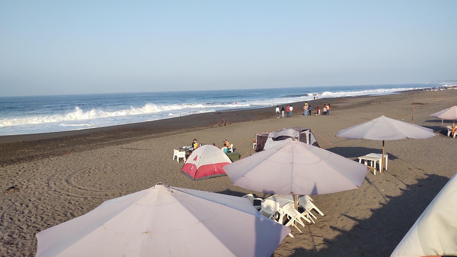 Fotografija Playa de Cuyutlan III z dolga ravna obala