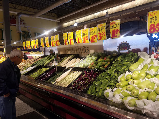 Grocery Store «Fresh Farms», reviews and photos, 20 S Milwaukee Ave, Wheeling, IL 60090, USA