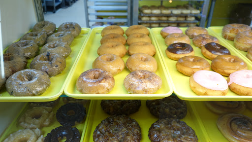 Donut Shop «Jefferson Donut Shop», reviews and photos, 1005 E Jefferson St, Grand Prairie, TX 75051, USA