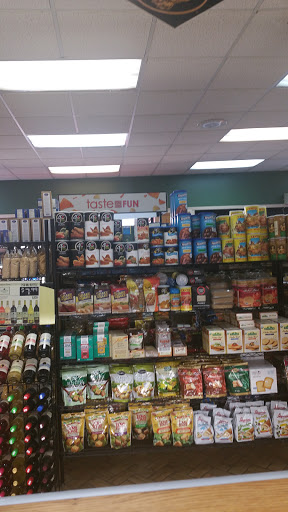 Gourmet Grocery Store «Hillside Market», reviews and photos, 1789 Richmond Rd, Staten Island, NY 10306, USA